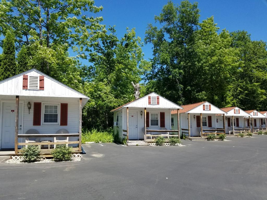 Seven Dwarfs Cabins - White Cabin Lake George Exterior photo